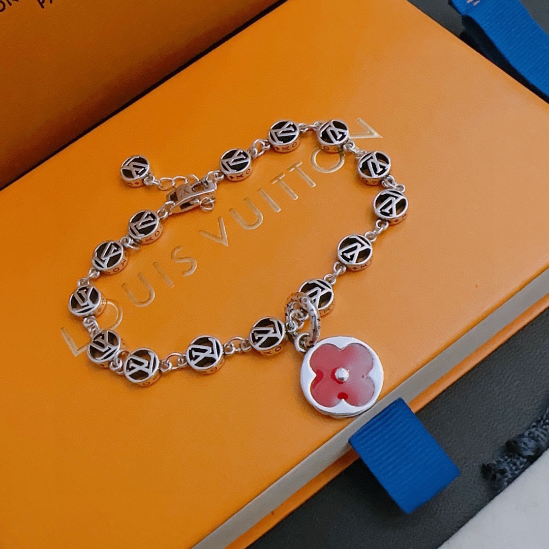LV Bracelet 03lyr439